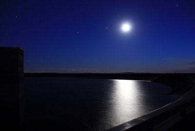 Mond und Jupi am "Strand" des Pumpspeicherwerk Markersbach