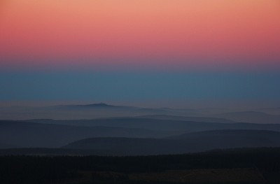 Der Auersberg im Erdschatten