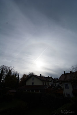 09:59 MEZ: 22° Halo